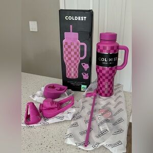 Coldest 36 oz Purple Checkers Limitless Water Bottle